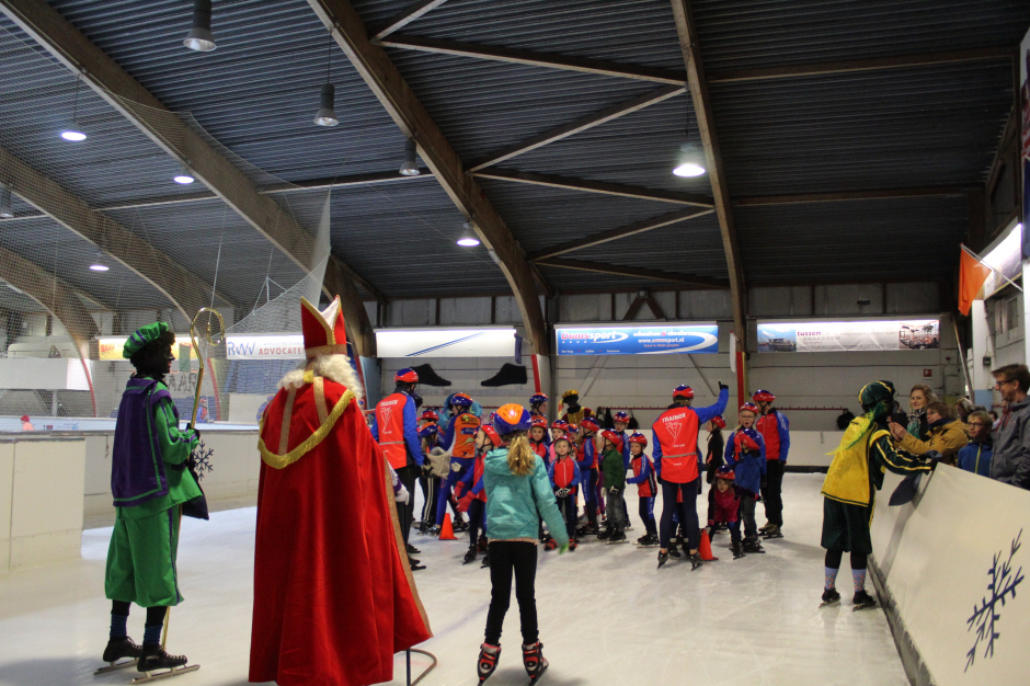 Sinterklaas op ijsbaan Leiden